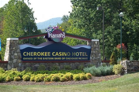 cherokee casino smoking